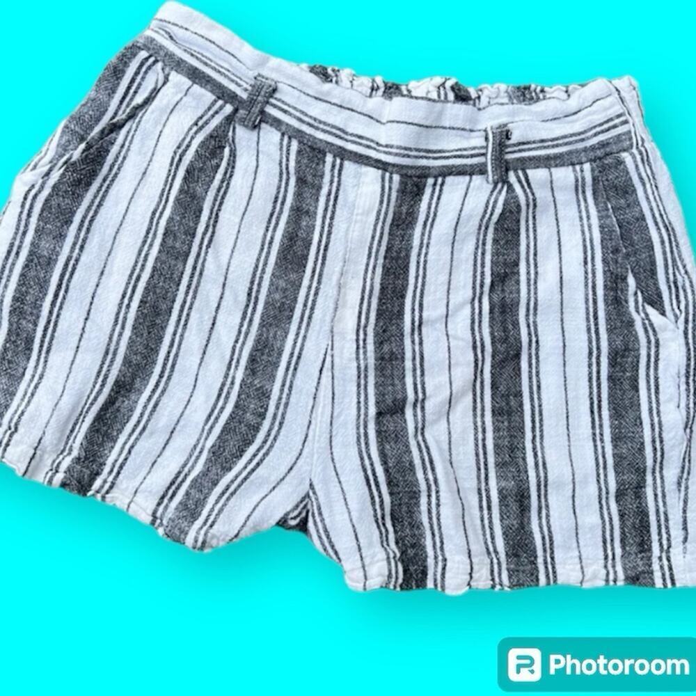 NEW LOOK shorts, rayon & linen, white with black stripes, women's size M